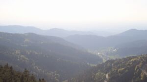 Dieses Bild zeigt eine Webcam-Aufnahme vom Achertal, aufgenommen am Mittwoch, den 22.04.2026 um 19:00 Uhr. Die Temperatur betrug 9°C.