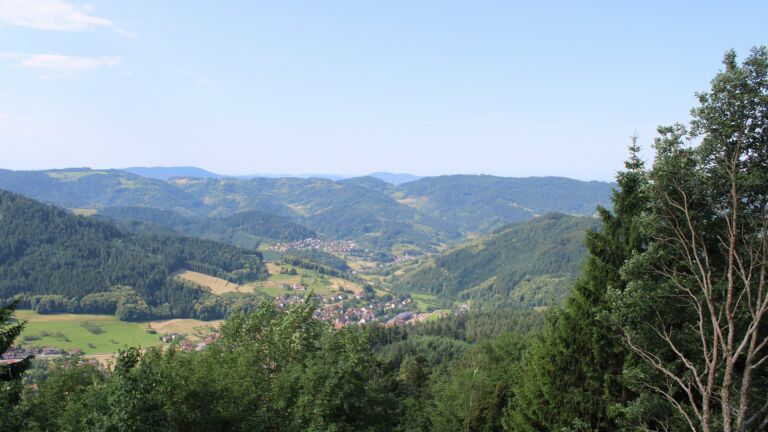 Dieses Bild zeigt eine Webcam-Aufnahme vom Achertal, aufgenommen am Sonntag, den 21.06.2026 um 10:20 Uhr. Die Temperatur betrug 25°C.