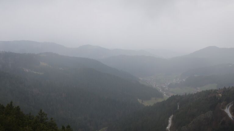 Dieses Bild zeigt eine Webcam-Aufnahme vom Achertal, aufgenommen am Mittwoch, den 11.03.2026 um 16:40 Uhr. Die Temperatur betrug 4.8°C.