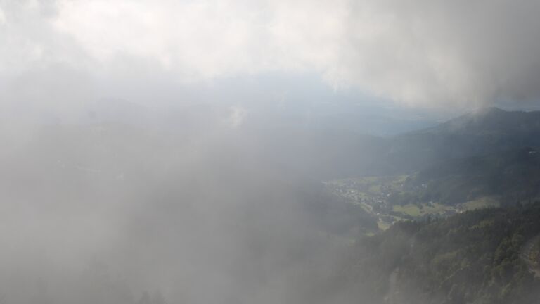 Dieses Bild zeigt eine Webcam-Aufnahme vom Achertal, aufgenommen am Dienstag, den 09.09.2025 um 17:30 Uhr. Die Temperatur betrug 11.5°C.