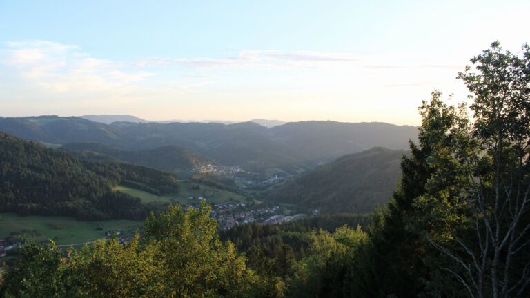 Dieses Bild zeigt eine Webcam-Aufnahme vom Achertal, aufgenommen am Montag, den 07.09.2026 um 19:30 Uhr. Die Temperatur betrug 26.2°C.