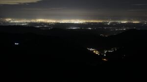 Dieses Bild zeigt eine Webcam-Aufnahme vom Achertal, aufgenommen am Mittwoch, den 19.11.2025 um 01:30 Uhr. Die Temperatur betrug -4.1°C.