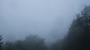 Dieses Bild zeigt eine Webcam-Aufnahme vom Achertal, aufgenommen am Freitag, den 12.06.2026 um 05:50 Uhr. Die Temperatur betrug 8.3°C.