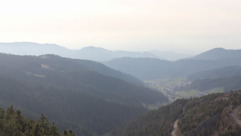 Dieses Bild zeigt eine Webcam-Aufnahme vom Achertal, aufgenommen am Donnerstag, den 05.03.2026 um 16:40 Uhr. Die Temperatur betrug 11.4°C.