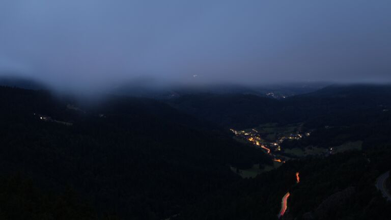 Dieses Bild zeigt eine Webcam-Aufnahme vom Achertal, aufgenommen am Montag, den 01.09.2025 um 06:10 Uhr. Die Temperatur betrug 11.1°C.