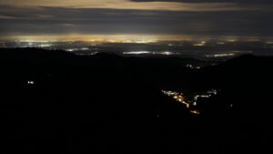 Dieses Bild zeigt eine Webcam-Aufnahme vom Achertal, aufgenommen am Dienstag, den 10.02.2026 um 04:30 Uhr. Die Temperatur betrug 3.3°C.