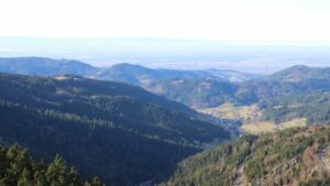 Dieses Bild zeigt eine Webcam-Aufnahme vom Achertal, aufgenommen am Dienstag, den 09.12.2025 um 12:40 Uhr. Die Temperatur betrug 9.8°C.