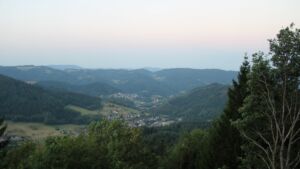 Dieses Bild zeigt eine Webcam-Aufnahme vom Achertal, aufgenommen am Dienstag, den 11.08.2026 um 06:10 Uhr. Die Temperatur betrug 19.2°C.