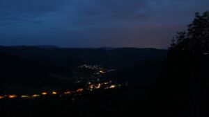 Dieses Bild zeigt eine Webcam-Aufnahme vom Achertal, aufgenommen am Dienstag, den 16.06.2026 um 04:20 Uhr. Die Temperatur betrug 16.7°C.