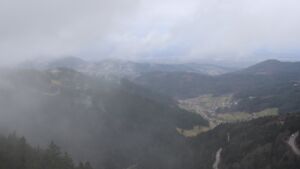 Dieses Bild zeigt eine Webcam-Aufnahme vom Achertal, aufgenommen am Freitag, den 13.02.2026 um 13:00 Uhr. Die Temperatur betrug 2°C.