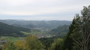 Dieses Bild zeigt eine Webcam-Aufnahme vom Achertal, aufgenommen am Montag, den 26.10.2026 um 15:40 Uhr. Die Temperatur betrug 8.4°C.