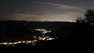 Dieses Bild zeigt eine Webcam-Aufnahme vom Achertal, aufgenommen am Montag, den 24.08.2026 um 03:00 Uhr. Die Temperatur betrug 13.2°C.