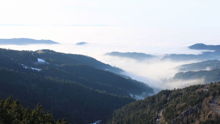 Dieses Bild zeigt eine Webcam-Aufnahme vom Achertal, aufgenommen am Montag, den 19.01.2026 um 15:00 Uhr. Die Temperatur betrug 9.4°C.