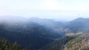 Dieses Bild zeigt eine Webcam-Aufnahme vom Achertal, aufgenommen am Donnerstag, den 11.12.2025 um 12:40 Uhr. Die Temperatur betrug 6°C.