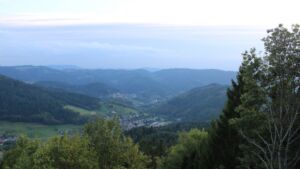 Dieses Bild zeigt eine Webcam-Aufnahme vom Achertal, aufgenommen am Donnerstag, den 24.09.2026 um 18:30 Uhr. Die Temperatur betrug 15.6°C.