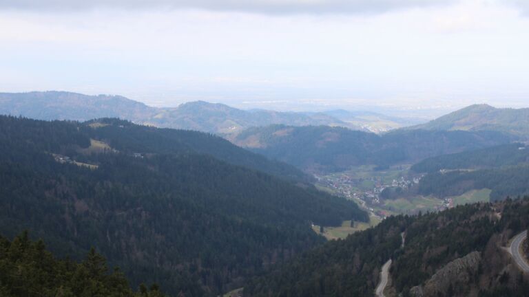 Dieses Bild zeigt eine Webcam-Aufnahme vom Achertal, aufgenommen am Samstag, den 28.02.2026 um 10:00 Uhr. Die Temperatur betrug 6.4°C.