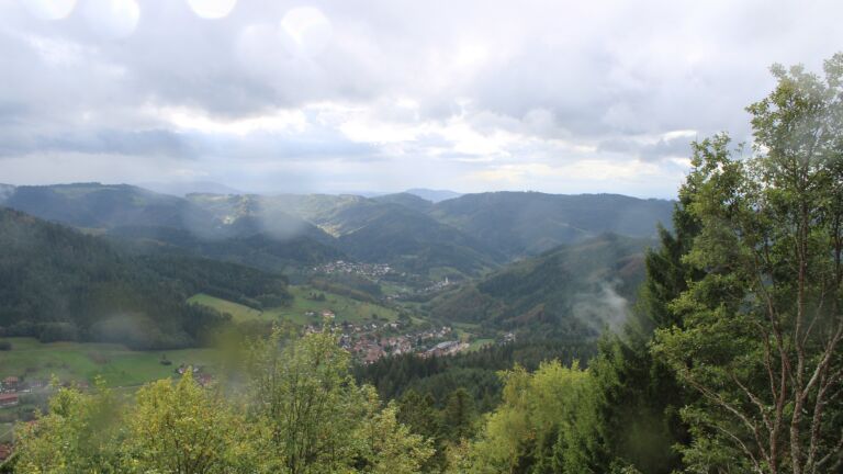 Dieses Bild zeigt eine Webcam-Aufnahme vom Achertal, aufgenommen am Sonntag, den 11.10.2026 um 14:20 Uhr. Die Temperatur betrug 9.1°C.