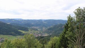 Dieses Bild zeigt eine Webcam-Aufnahme vom Achertal, aufgenommen am Sonntag, den 13.09.2026 um 13:40 Uhr. Die Temperatur betrug 21°C.