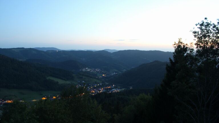 Dieses Bild zeigt eine Webcam-Aufnahme vom Achertal, aufgenommen am Montag, den 07.09.2026 um 20:30 Uhr. Die Temperatur betrug 24.7°C.