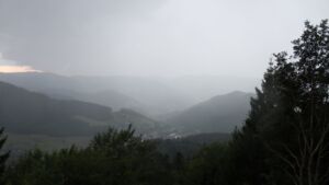 Dieses Bild zeigt eine Webcam-Aufnahme vom Achertal, aufgenommen am Freitag, den 17.07.2026 um 20:40 Uhr. Die Temperatur betrug 18.4°C.