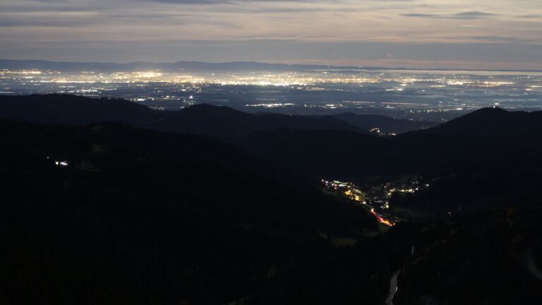 Dieses Bild zeigt eine Webcam-Aufnahme vom Achertal, aufgenommen am Mittwoch, den 05.11.2025 um 05:50 Uhr. Die Temperatur betrug 11.8°C.