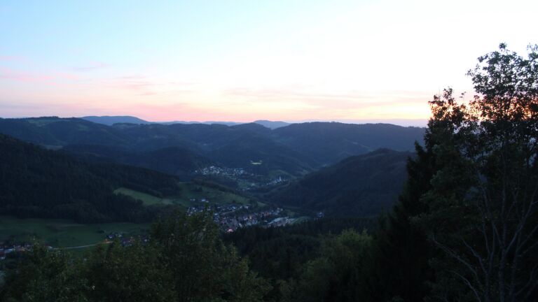 Dieses Bild zeigt eine Webcam-Aufnahme vom Achertal, aufgenommen am Samstag, den 19.09.2026 um 19:50 Uhr. Die Temperatur betrug 18.1°C.