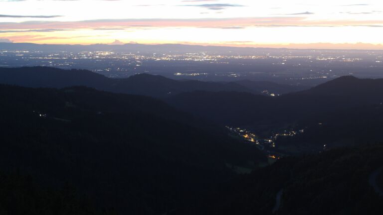 Dieses Bild zeigt eine Webcam-Aufnahme vom Achertal, aufgenommen am Mittwoch, den 03.09.2025 um 20:50 Uhr. Die Temperatur betrug 17.1°C.