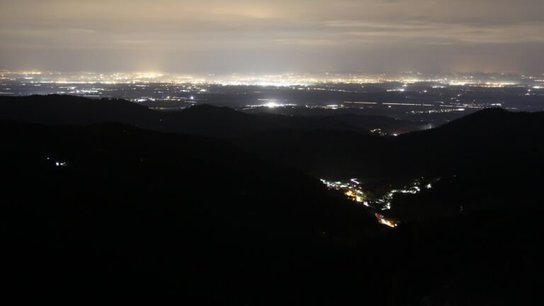Dieses Bild zeigt eine Webcam-Aufnahme vom Achertal, aufgenommen am Montag, den 20.10.2025 um 06:20 Uhr. Die Temperatur betrug 11.2°C.