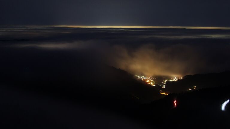 Dieses Bild zeigt eine Webcam-Aufnahme vom Achertal, aufgenommen am Dienstag, den 23.12.2025 um 06:50 Uhr. Die Temperatur betrug 2.3°C.