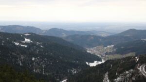 Dieses Bild zeigt eine Webcam-Aufnahme vom Achertal, aufgenommen am Mittwoch, den 14.01.2026 um 12:00 Uhr. Die Temperatur betrug 5.2°C.