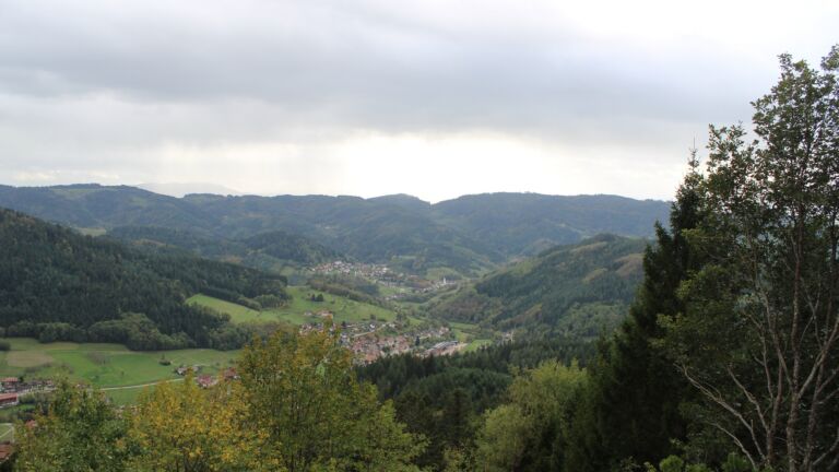 Dieses Bild zeigt eine Webcam-Aufnahme vom Achertal, aufgenommen am Samstag, den 24.10.2026 um 15:00 Uhr. Die Temperatur betrug 7°C.
