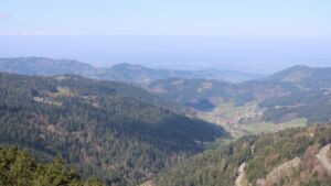 Dieses Bild zeigt eine Webcam-Aufnahme vom Achertal, aufgenommen am Mittwoch, den 15.04.2026 um 10:40 Uhr. Die Temperatur betrug 8.9°C.