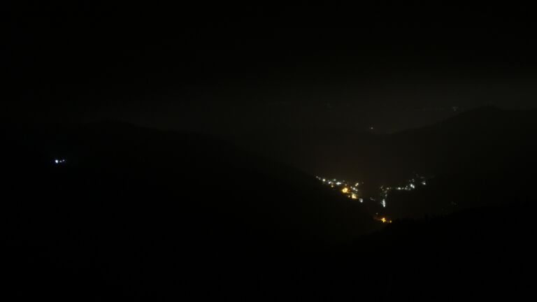 Dieses Bild zeigt eine Webcam-Aufnahme vom Achertal, aufgenommen am Mittwoch, den 11.02.2026 um 00:00 Uhr. Die Temperatur betrug 3.8°C.