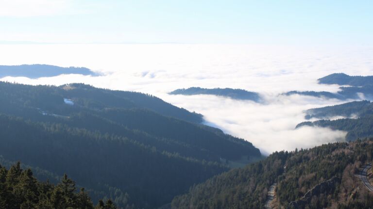 Dieses Bild zeigt eine Webcam-Aufnahme vom Achertal, aufgenommen am Sonntag, den 08.02.2026 um 15:40 Uhr. Die Temperatur betrug 3.8°C.