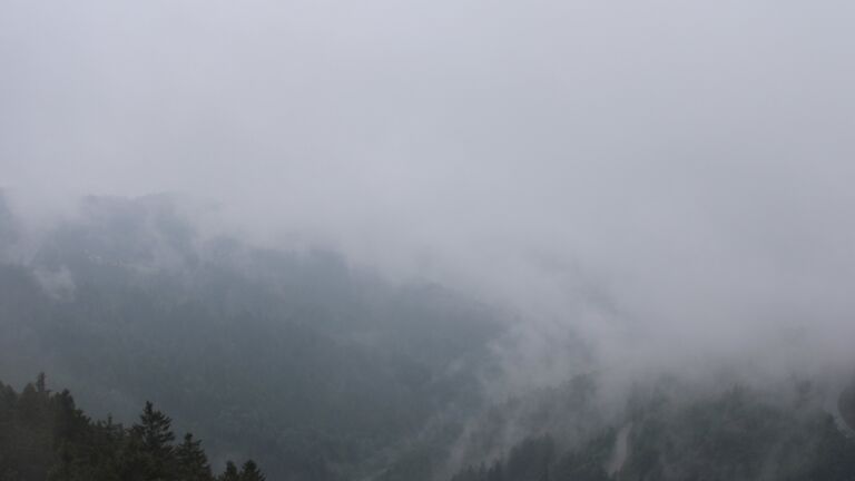Dieses Bild zeigt eine Webcam-Aufnahme vom Achertal, aufgenommen am Donnerstag, den 22.05.2025 um 11:40 Uhr. Die Temperatur betrug 6.2°C.