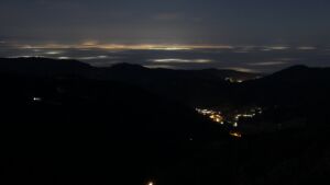 Dieses Bild zeigt eine Webcam-Aufnahme vom Achertal, aufgenommen am Sonntag, den 08.02.2026 um 04:30 Uhr. Die Temperatur betrug 3.2°C.