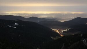 Dieses Bild zeigt eine Webcam-Aufnahme vom Achertal, aufgenommen am Samstag, den 31.01.2026 um 18:40 Uhr. Die Temperatur betrug 3.5°C.