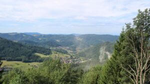 Dieses Bild zeigt eine Webcam-Aufnahme vom Achertal, aufgenommen am Freitag, den 17.07.2026 um 10:20 Uhr. Die Temperatur betrug 23.1°C.