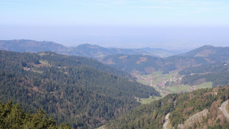 Dieses Bild zeigt eine Webcam-Aufnahme vom Achertal, aufgenommen am Samstag, den 11.04.2026 um 11:00 Uhr. Die Temperatur betrug 14°C.