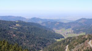 Dieses Bild zeigt eine Webcam-Aufnahme vom Achertal, aufgenommen am Mittwoch, den 08.04.2026 um 13:20 Uhr. Die Temperatur betrug 16.1°C.