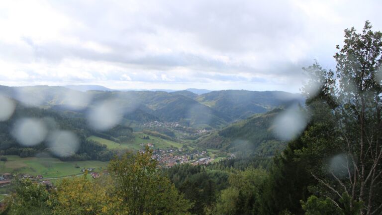 Dieses Bild zeigt eine Webcam-Aufnahme vom Achertal, aufgenommen am Samstag, den 24.10.2026 um 12:00 Uhr. Die Temperatur betrug 4.6°C.