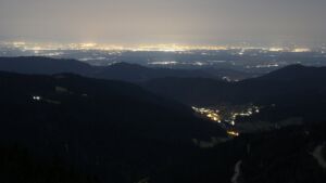 Dieses Bild zeigt eine Webcam-Aufnahme vom Achertal, aufgenommen am Freitag, den 27.02.2026 um 00:00 Uhr. Die Temperatur betrug 9.9°C.