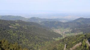 Dieses Bild zeigt eine Webcam-Aufnahme vom Achertal, aufgenommen am Dienstag, den 28.04.2026 um 08:40 Uhr. Die Temperatur betrug 10.9°C.