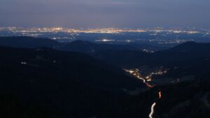 Dieses Bild zeigt eine Webcam-Aufnahme vom Achertal, aufgenommen am Mittwoch, den 10.12.2025 um 07:20 Uhr. Die Temperatur betrug 6.9°C.