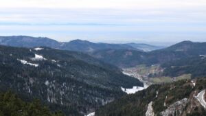 Dieses Bild zeigt eine Webcam-Aufnahme vom Achertal, aufgenommen am Sonntag, den 23.11.2025 um 14:10 Uhr. Die Temperatur betrug -1.2°C.