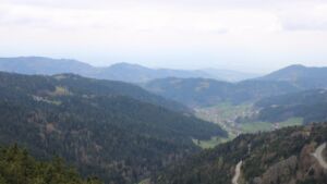 Dieses Bild zeigt eine Webcam-Aufnahme vom Achertal, aufgenommen am Mittwoch, den 15.04.2026 um 15:00 Uhr. Die Temperatur betrug 8.8°C.