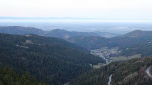 Dieses Bild zeigt eine Webcam-Aufnahme vom Achertal, aufgenommen am Dienstag, den 09.12.2025 um 08:20 Uhr. Die Temperatur betrug 10.2°C.