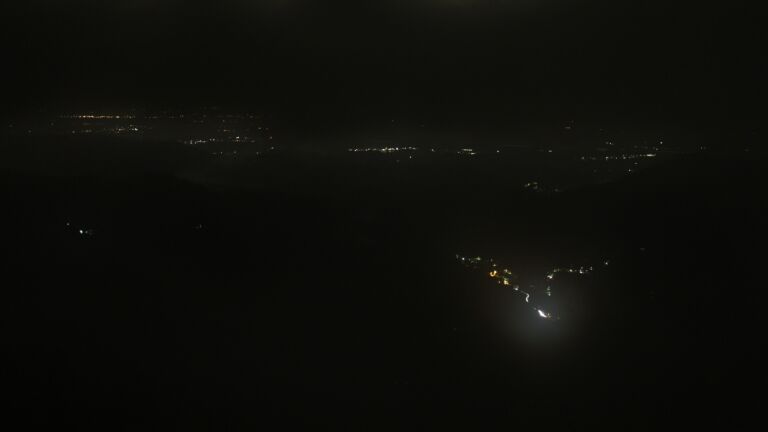Dieses Bild zeigt eine Webcam-Aufnahme vom Achertal, aufgenommen am Sonntag, den 27.07.2025 um 00:30 Uhr. Die Temperatur betrug 12.6°C.