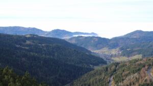 Dieses Bild zeigt eine Webcam-Aufnahme vom Achertal, aufgenommen am Mittwoch, den 03.12.2025 um 11:40 Uhr. Die Temperatur betrug 6°C.