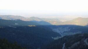 Dieses Bild zeigt eine Webcam-Aufnahme vom Achertal, aufgenommen am Montag, den 02.03.2026 um 07:50 Uhr. Die Temperatur betrug 5.1°C.